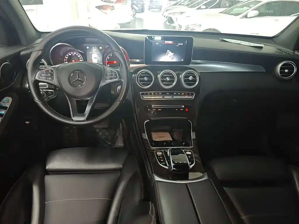 Mercedes-Benz GLC 2019 — фото 10