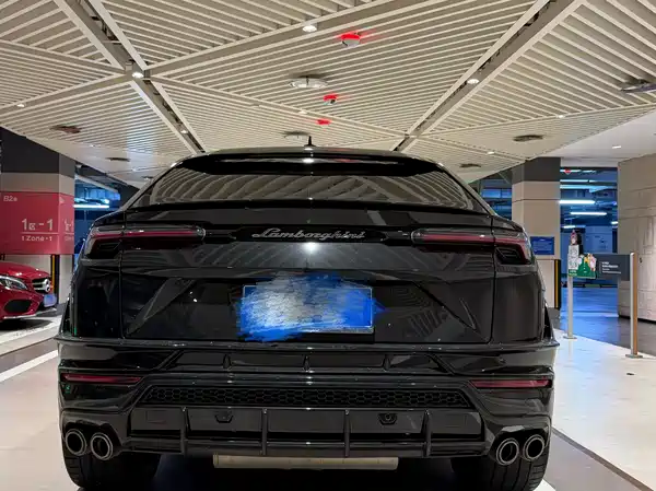 Lamborghini Urus 2024
