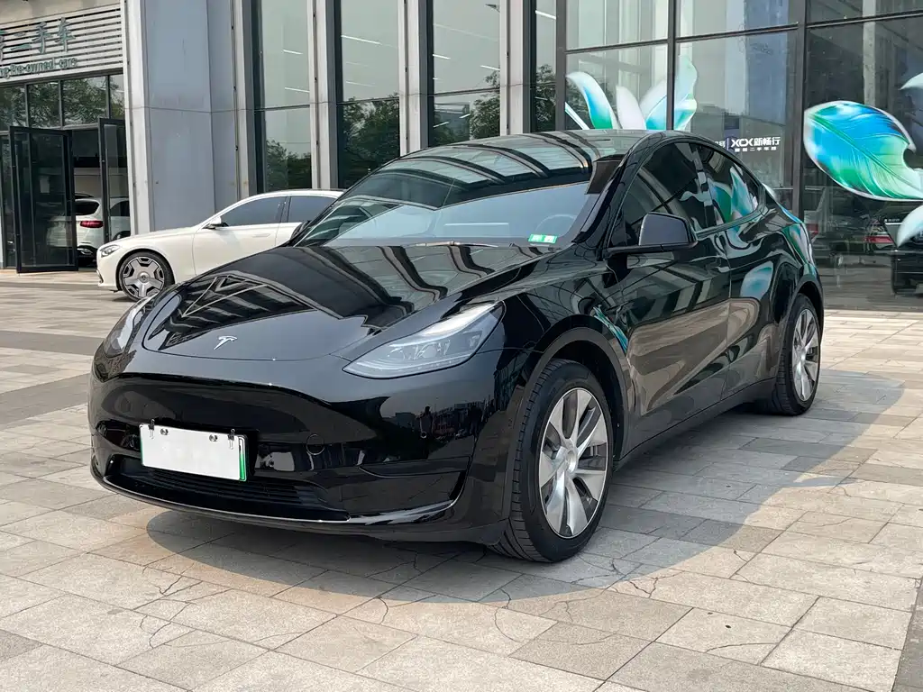 Tesla Model Y 2022 — фото 1