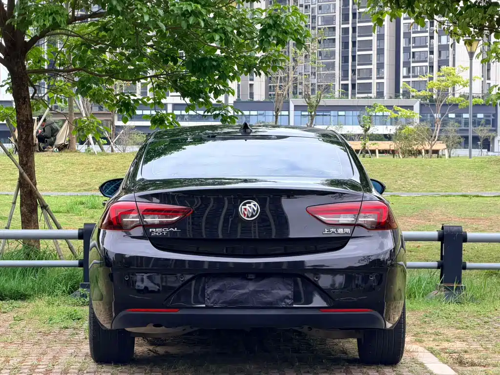 Buick Regal 2019 — фото 26