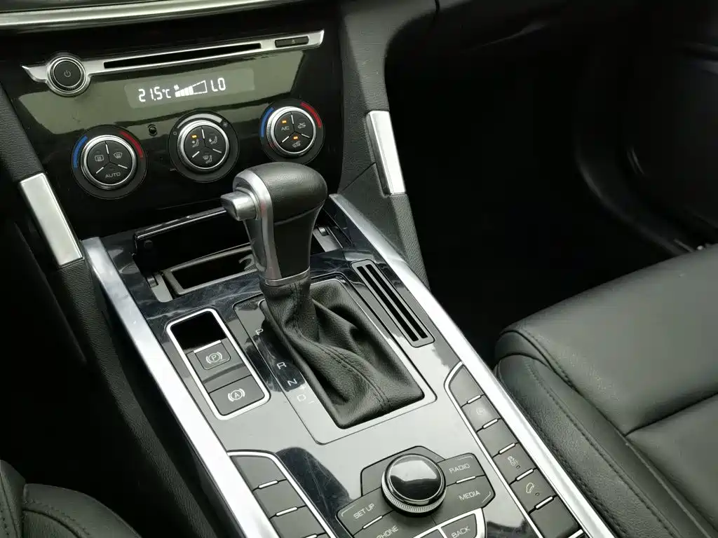 Haval H7 2017 — фото 13
