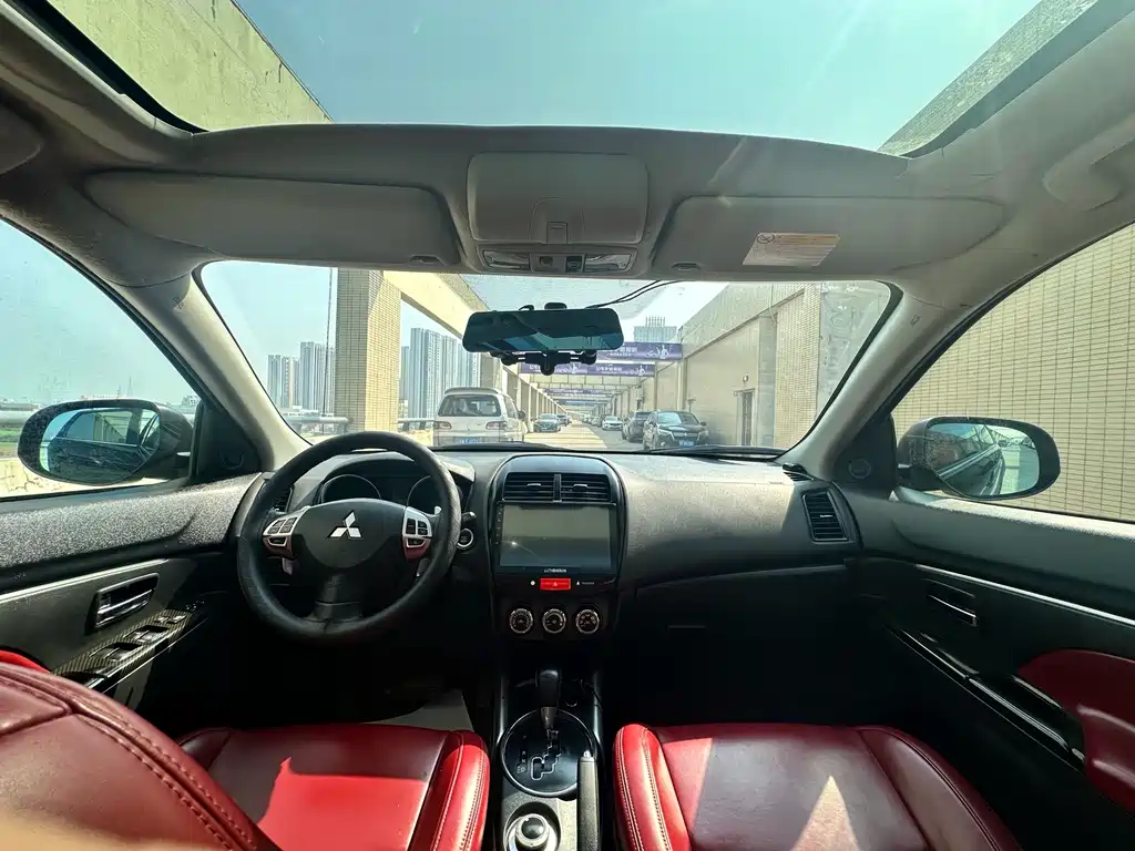 Mitsubishi ASX 2015 — фото 13