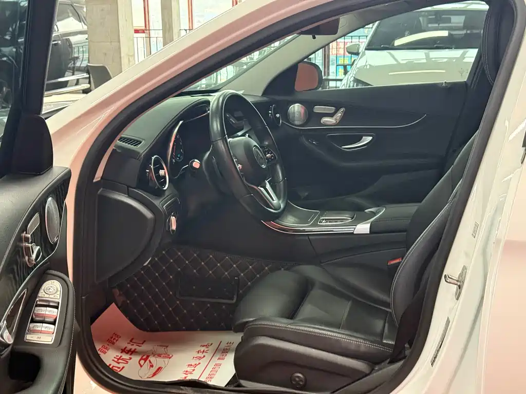Mercedes-Benz C-Class 2019