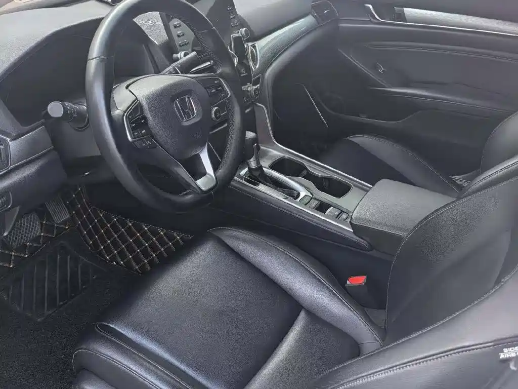 Honda Accord 2019 — фото 13