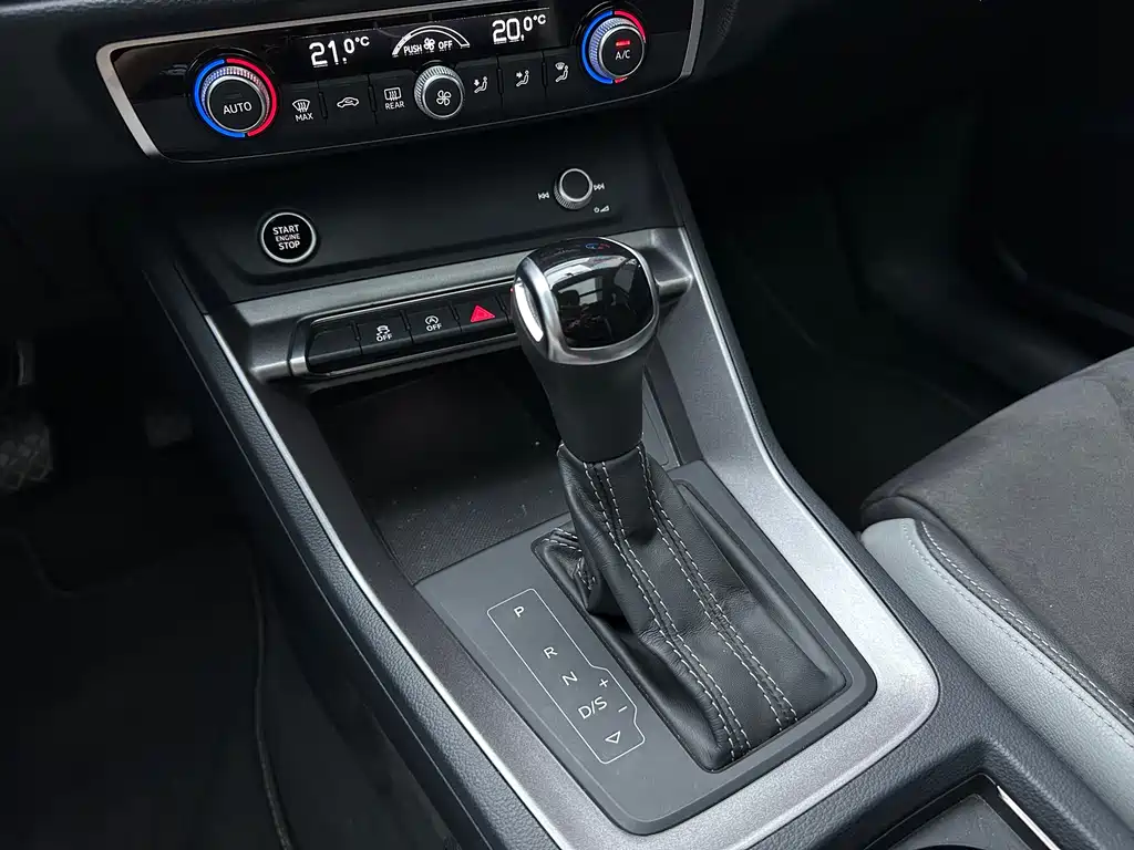 Audi Q3 2023 — фото 13