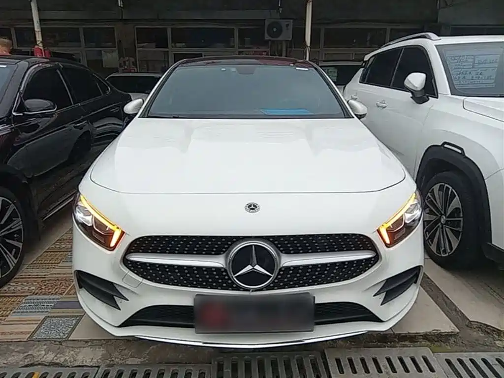 Mercedes-Benz A-Class 2023 — фото 3