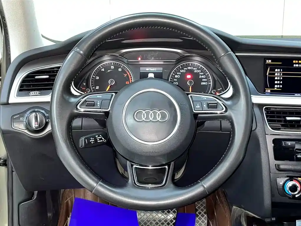 Audi A4L 2013 — фото 9
