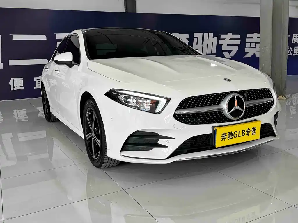 Mercedes-Benz A-Class 2023 — фото 3