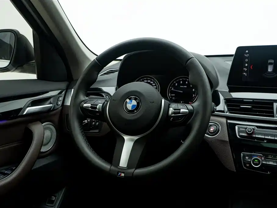 BMW X1 2021 — фото 23