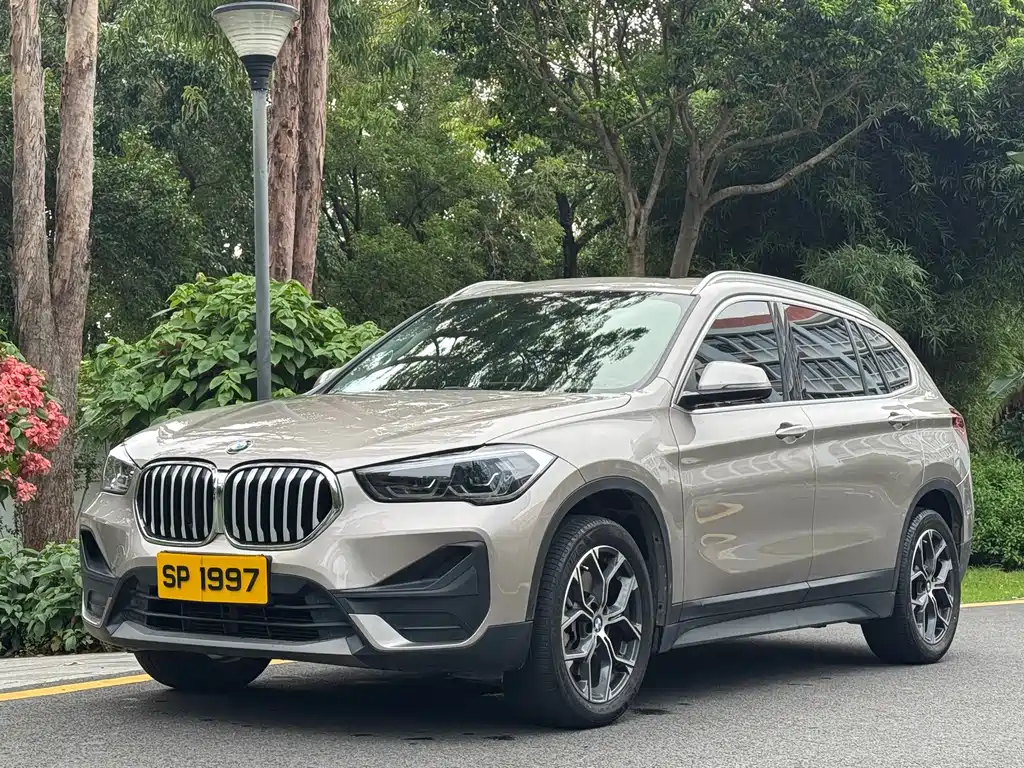 BMW X1 2022 — фото 1