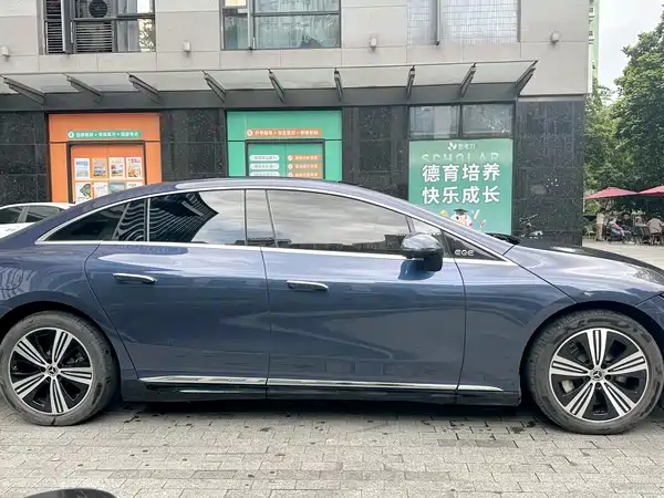 Mercedes-Benz EQE 2022