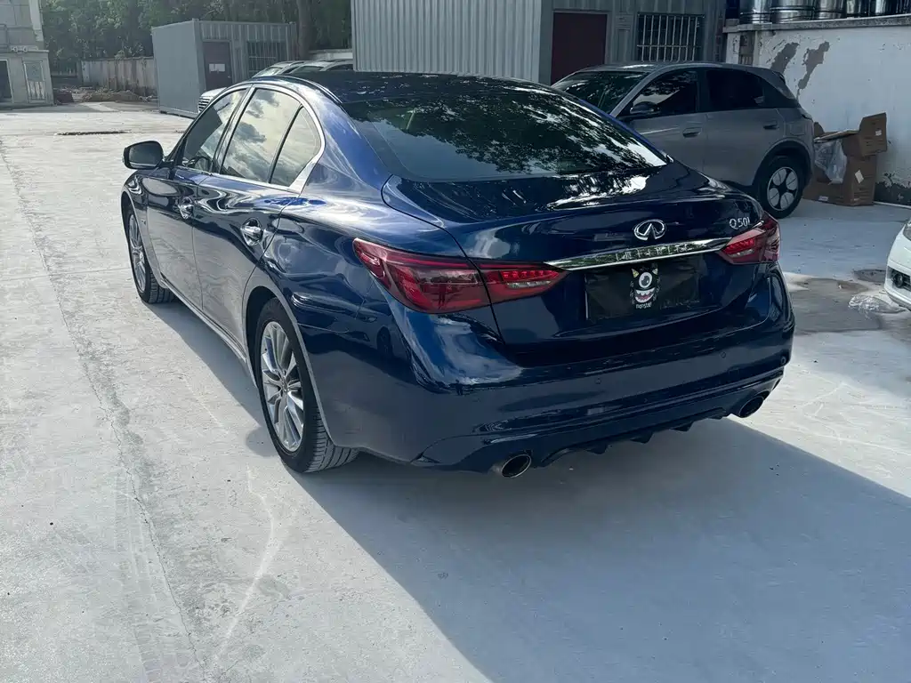 Infiniti Q50L 2019 — фото 16