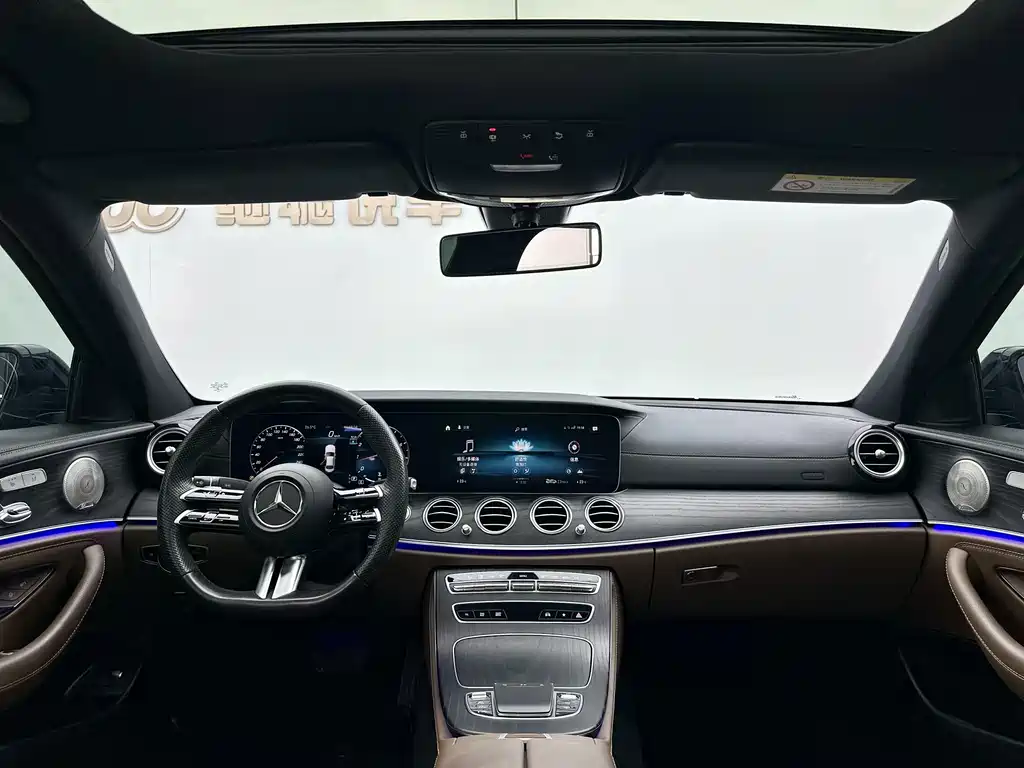 Mercedes-Benz E-Class 2022 — фото 11