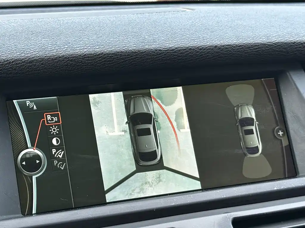 BMW X6 2015 — фото 11
