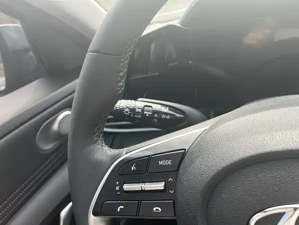 Hyundai Elantra 2022