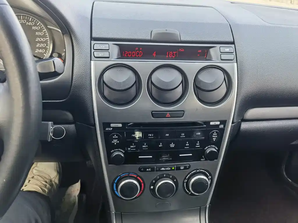 Mazda 6 2015 — фото 10