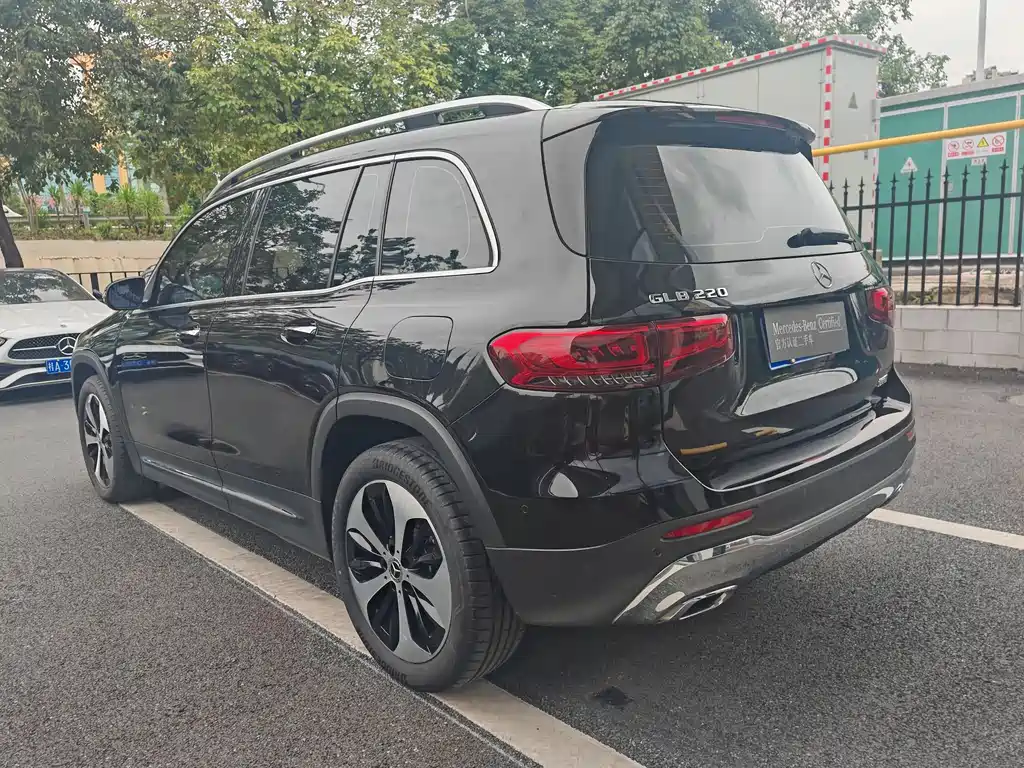 Mercedes-Benz GLB 2023 — фото 16