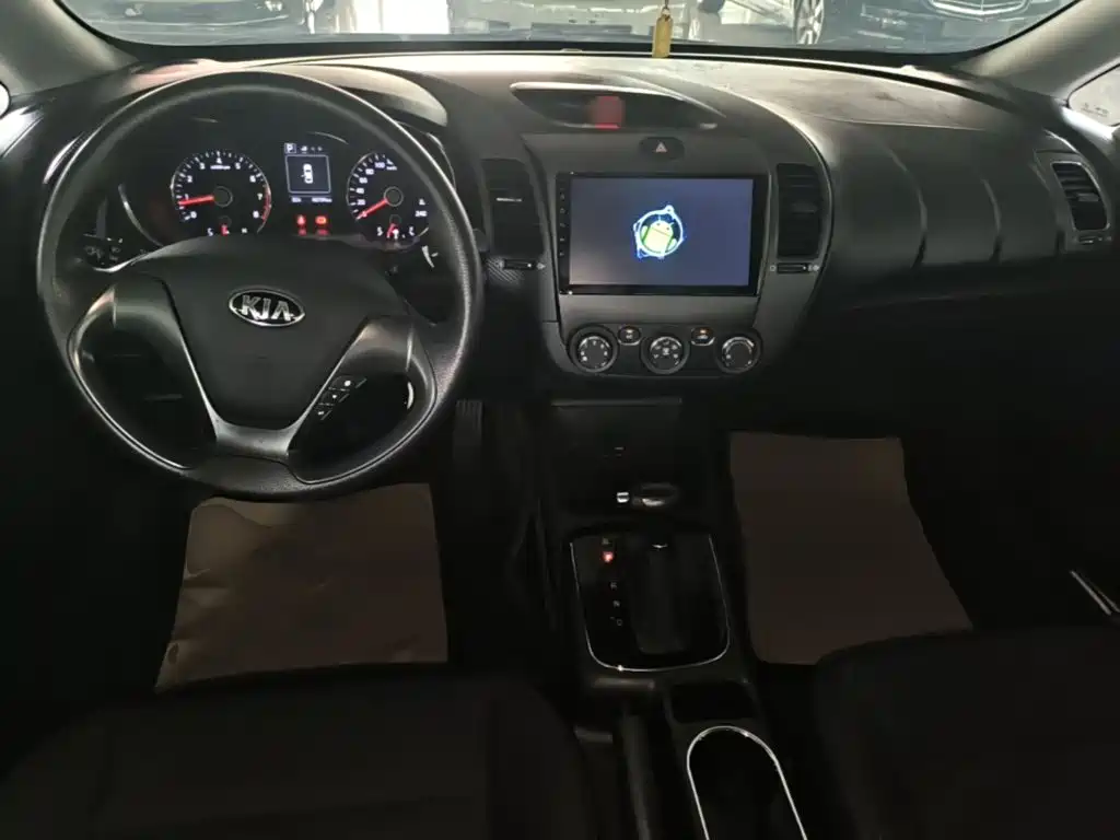 Kia K3 2018 — фото 10