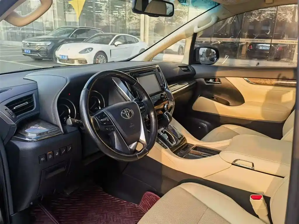 Toyota Alphard 2018 — фото 2