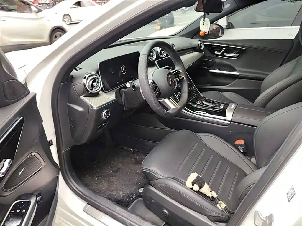 Mercedes-Benz C-Class 2024 — фото 16
