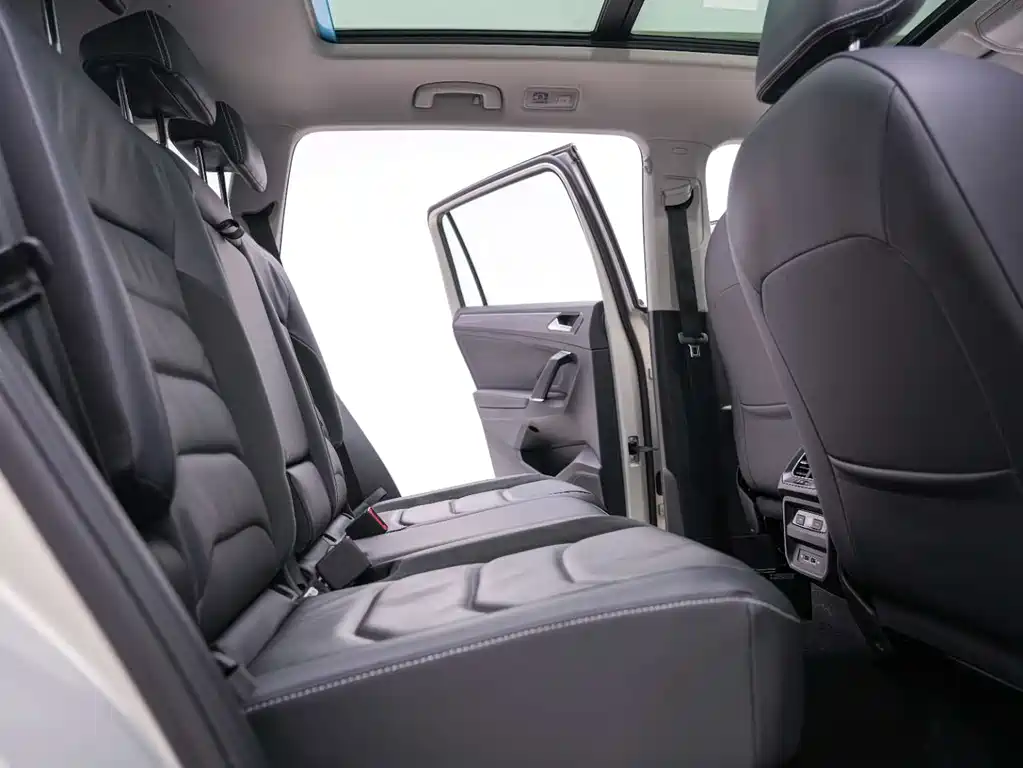 Volkswagen Tiguan L 2020 — фото 26
