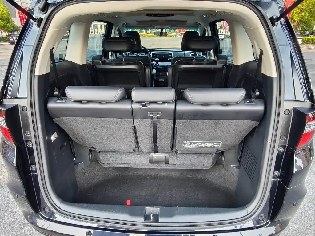 Honda Odyssey 2018 — фото 14