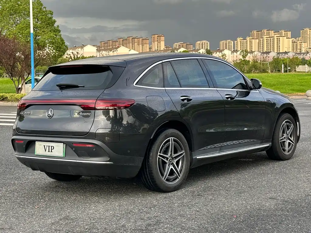 Mercedes-Benz EQC 2020 — фото 5