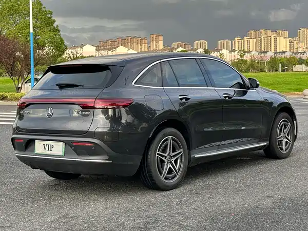 Mercedes-Benz EQC 2020