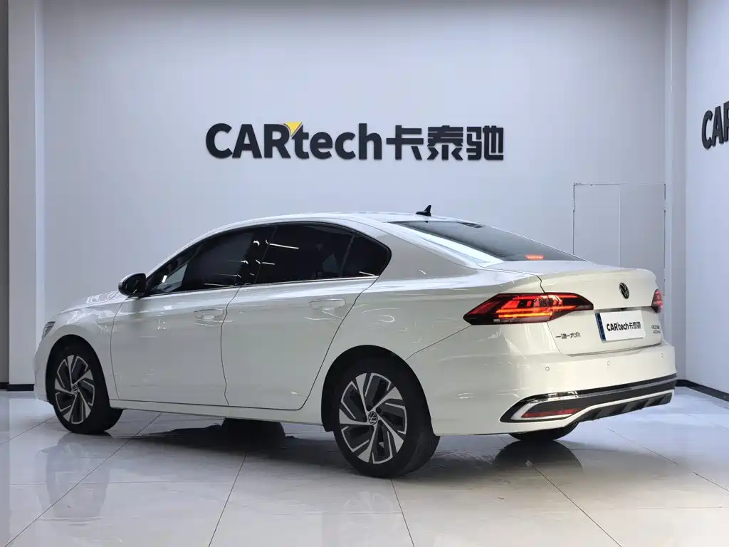 Volkswagen Bora 2023