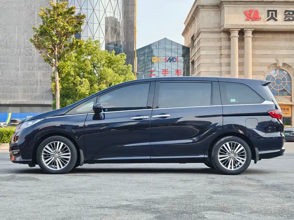 Honda Odyssey 2018 — фото 21
