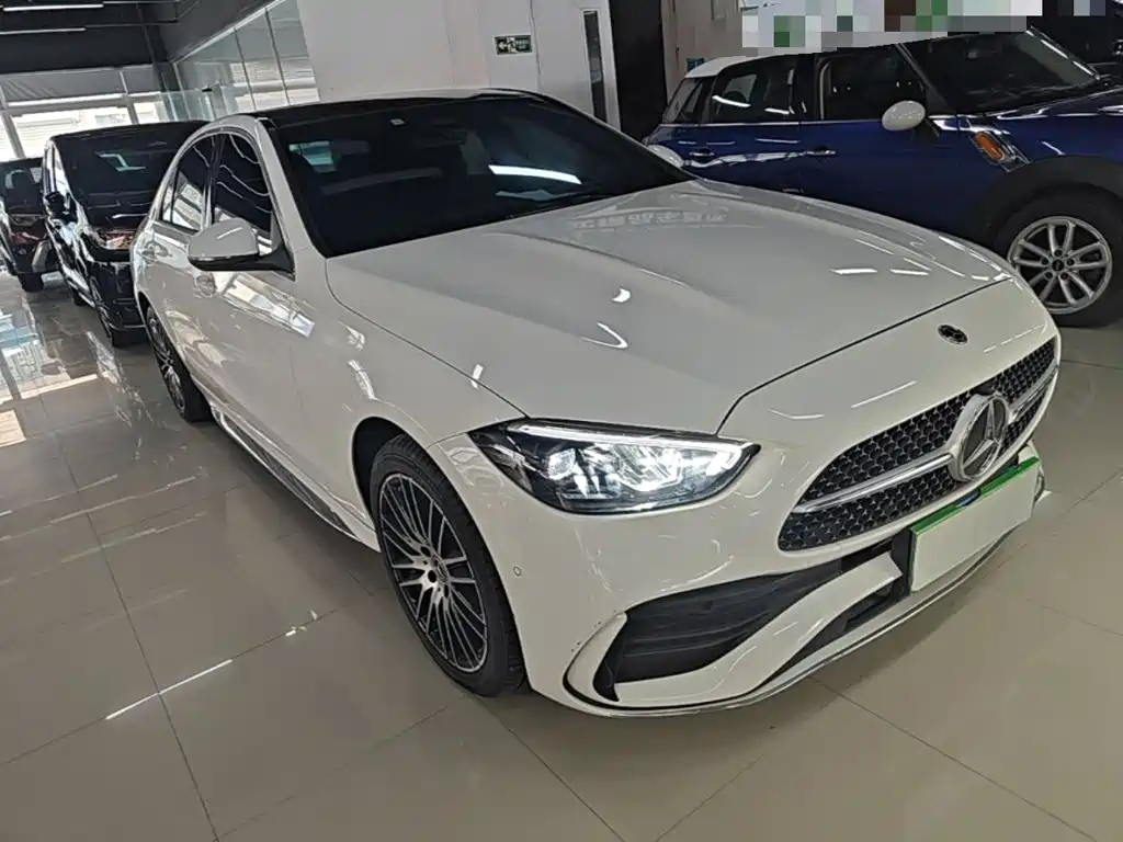 Mercedes-Benz C-Class 2024