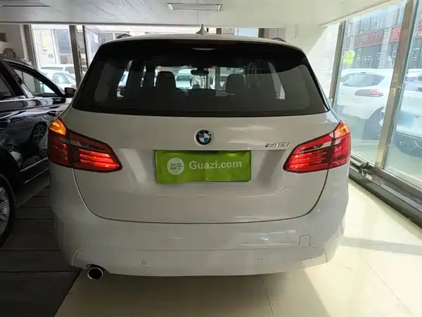 BMW 2 Series Station Wagon 2015