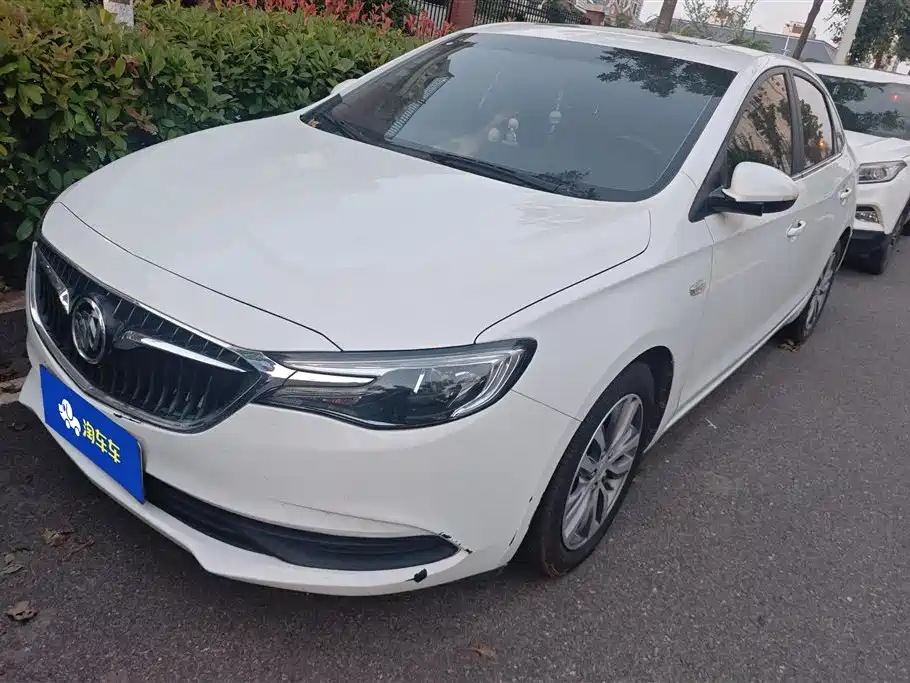 Buick Excelle 2018 — фото 1