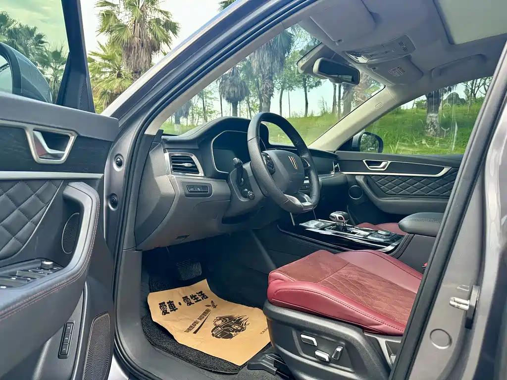Hongqi HS7 2022