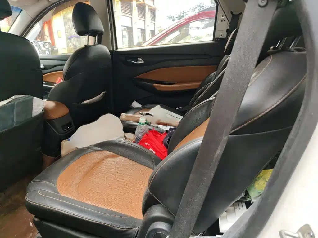 Wuling Hongguang S3 2018 — фото 15