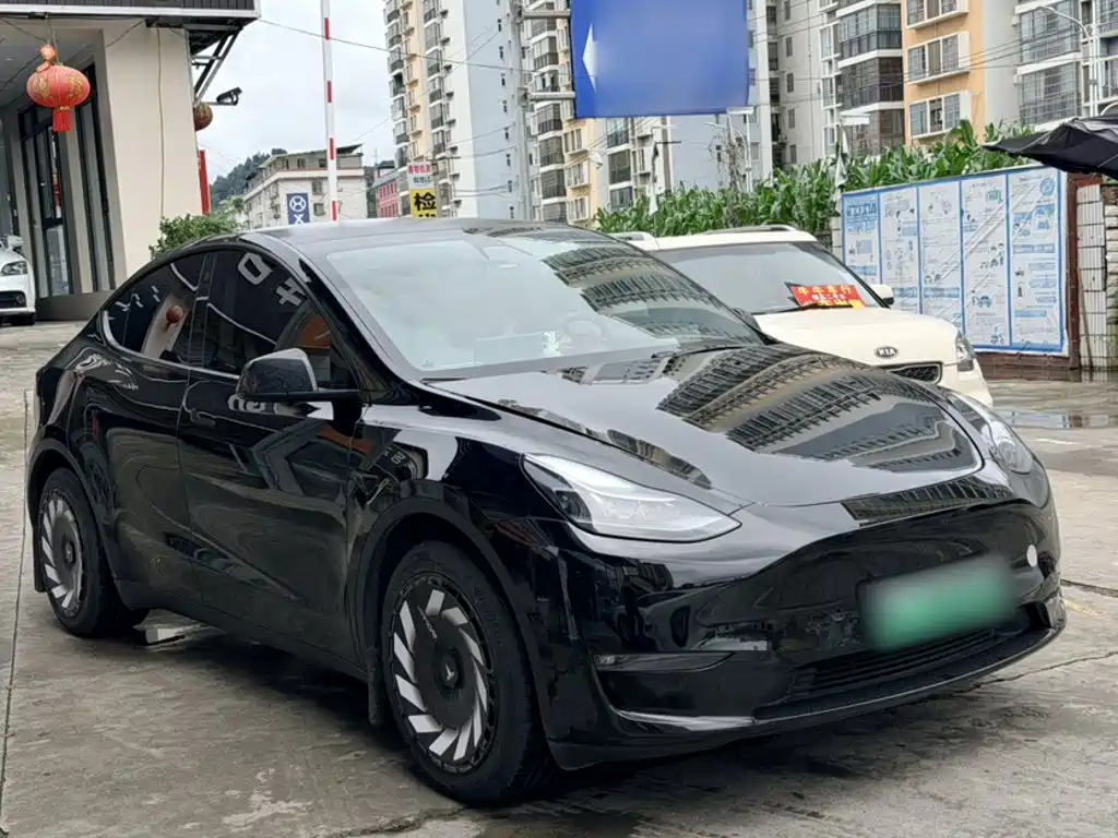 Tesla Model Y 2022