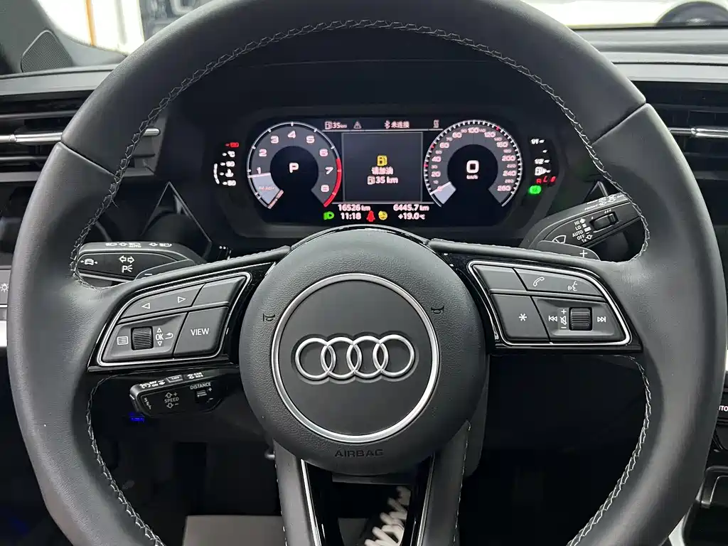 Audi A3 2023 — фото 16