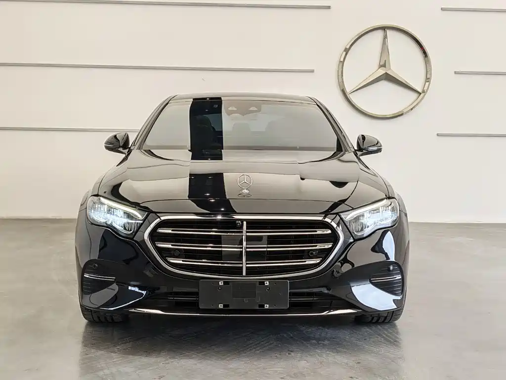 Mercedes-Benz E-Class 2024