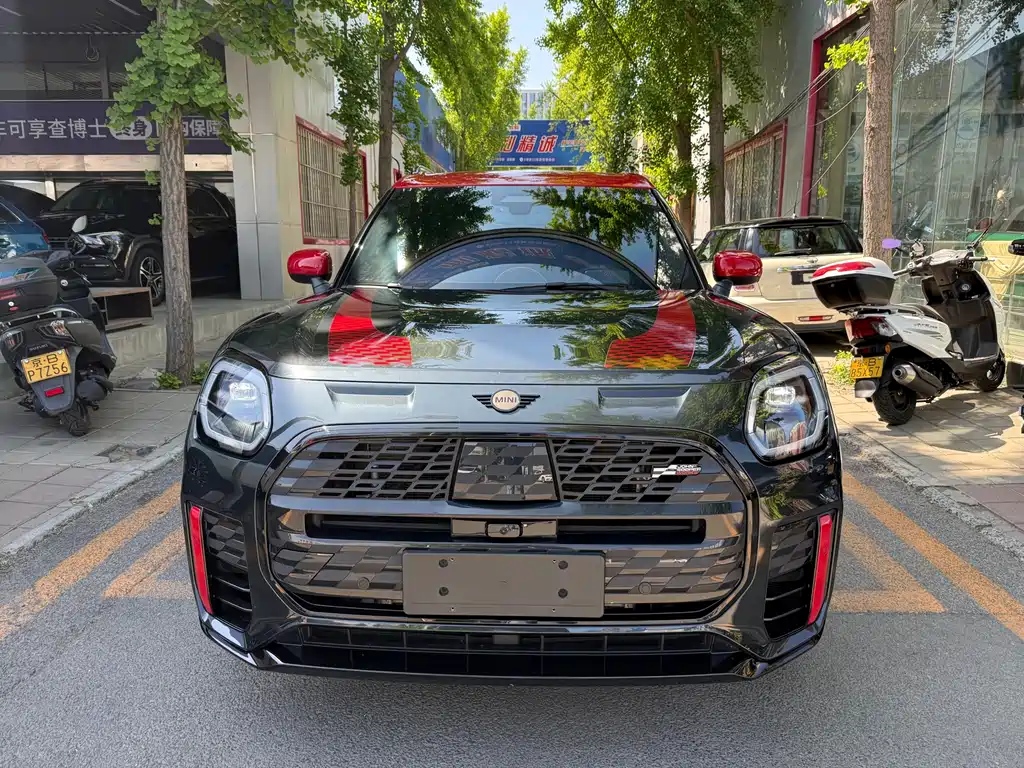 MINI JCW Countryman 2026 — фото 2