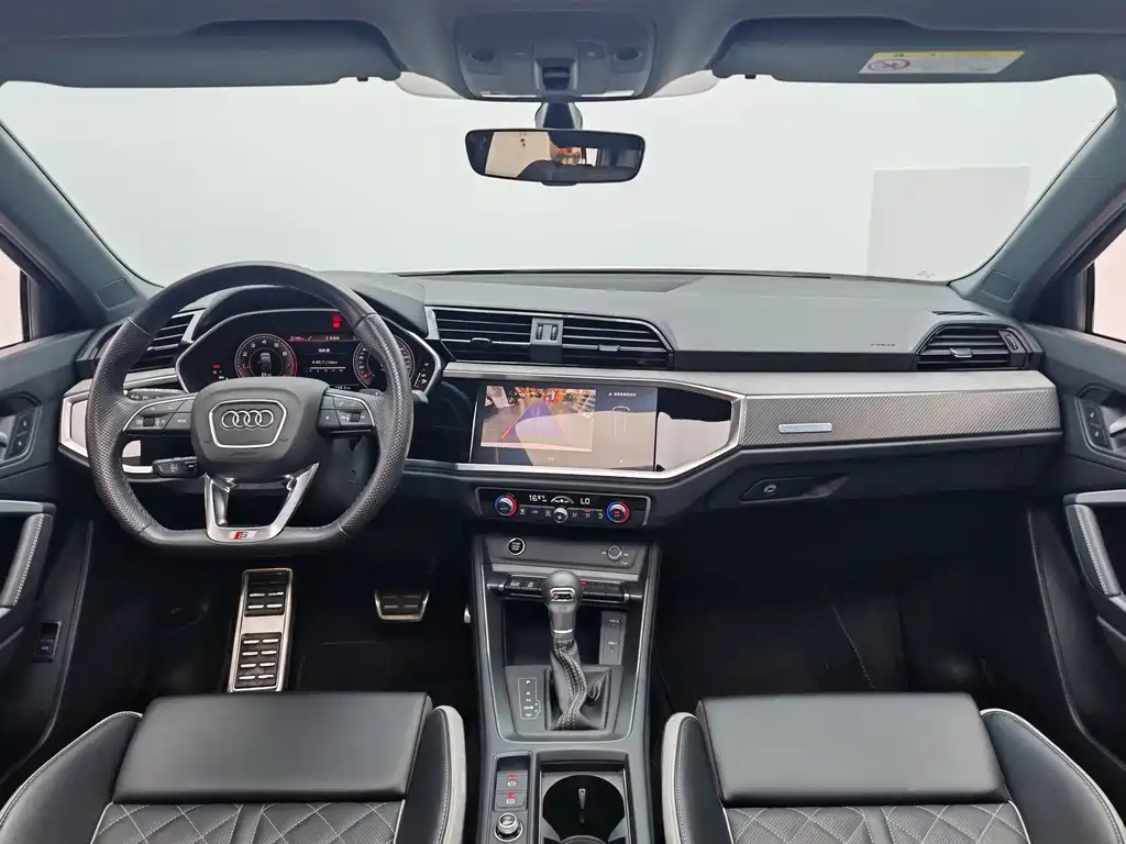 Audi Q3 Sportback 2024 — фото 15