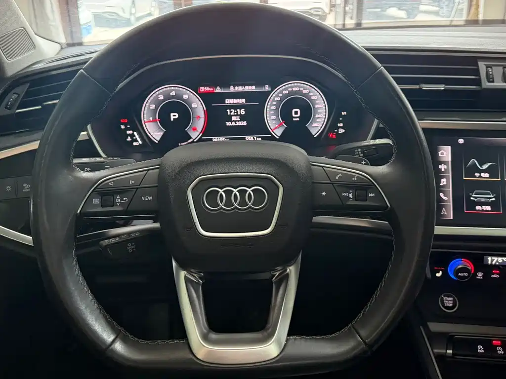 Audi Q3 2023 — фото 7
