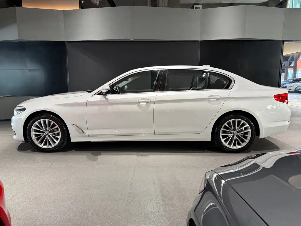 BMW 5 Series 2020