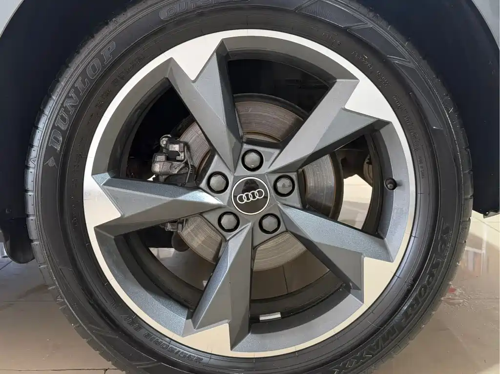 Audi Q3 2023 — фото 28