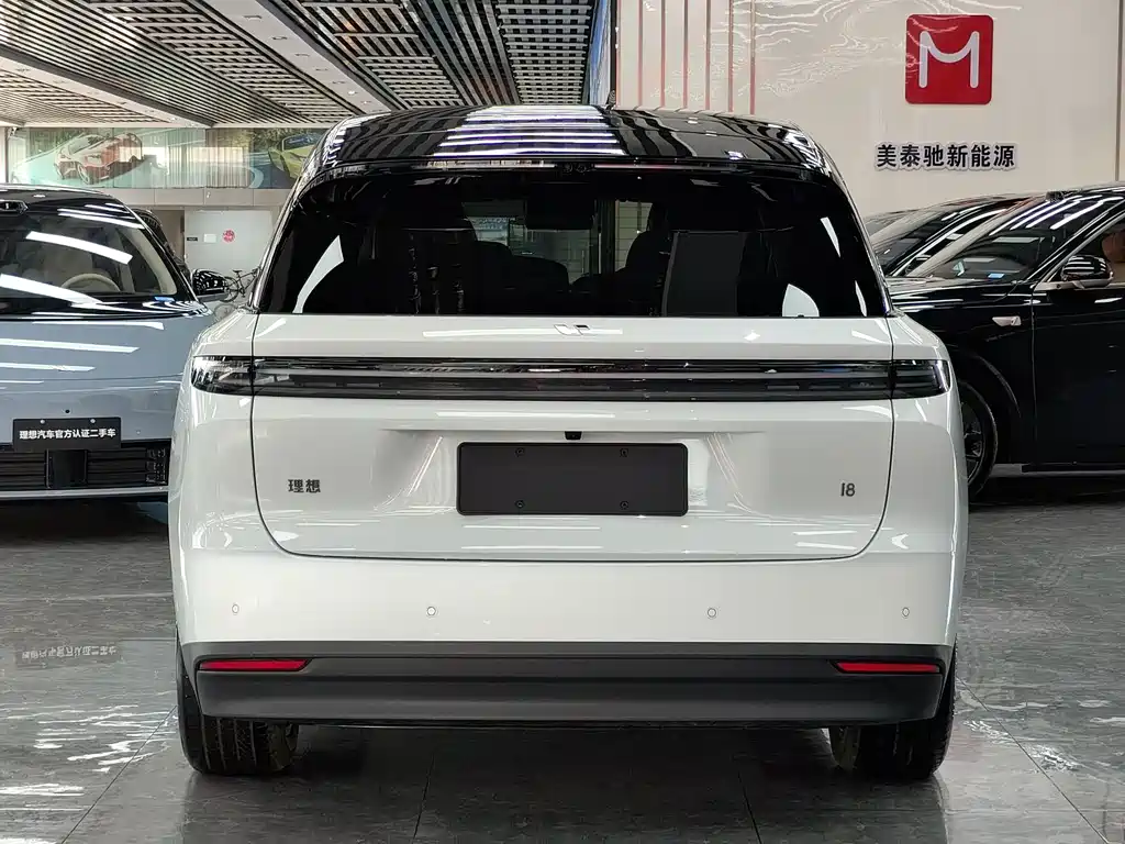 Li Auto i8 2025 — фото 16