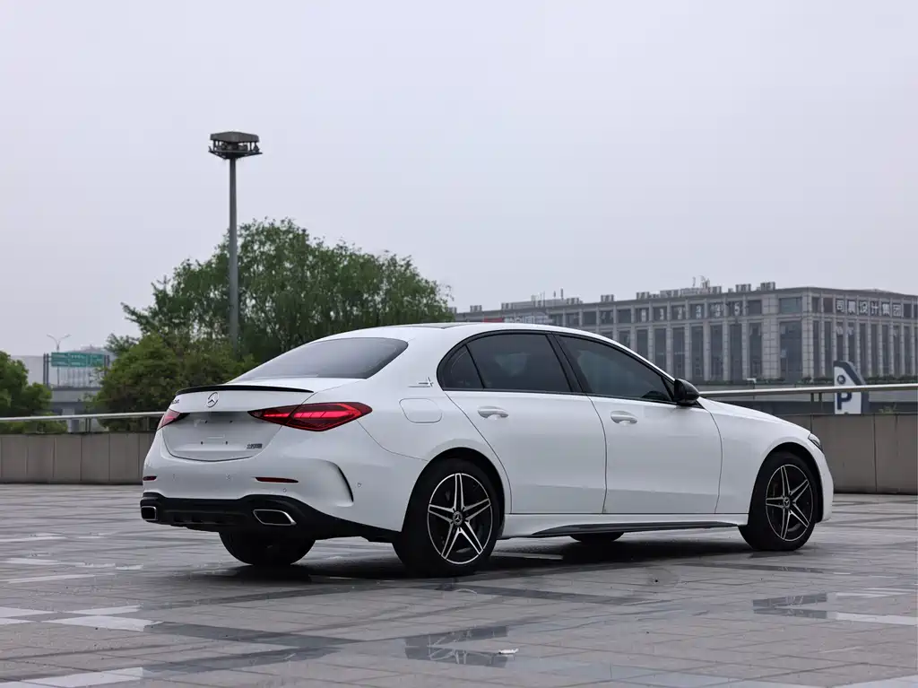 Mercedes-Benz C-Class 2023 — фото 5