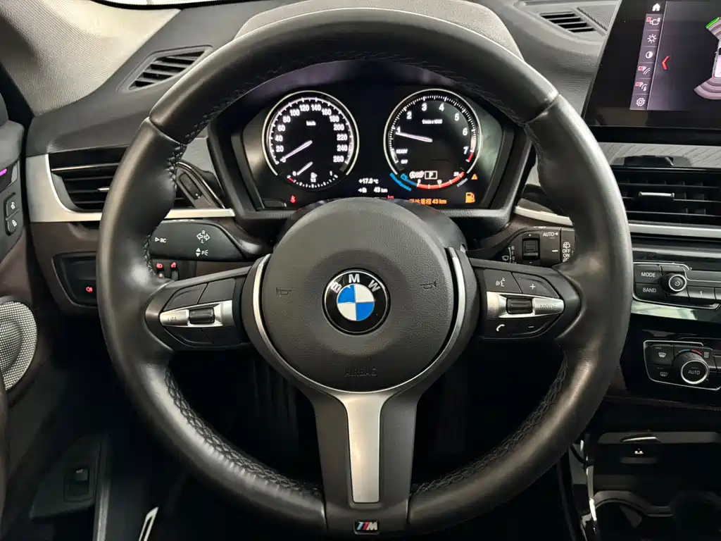 BMW X1 2022 — фото 13