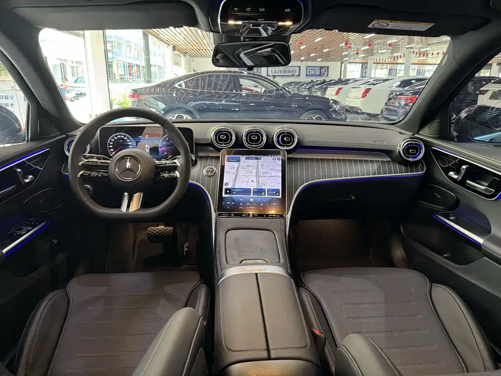 Mercedes-Benz C-Class 2024 — фото 14