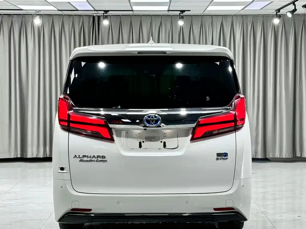 Toyota Alphard 2020 — фото 12