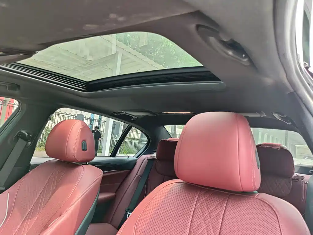 BMW 5 Series 2022
