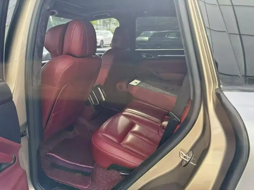 Porsche Cayenne 2016